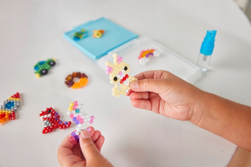 Aquabeads Mały Zestaw Startowy Deluxe 31998 - obrazek 3